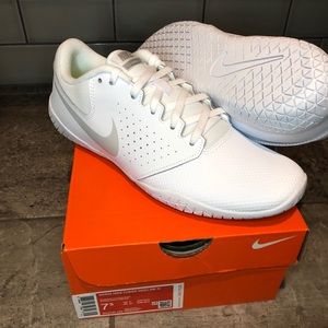 Nike Womens Sideline IV Cheerleading943790-100